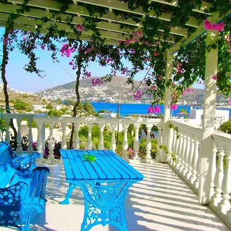 Angelika アパートホテル